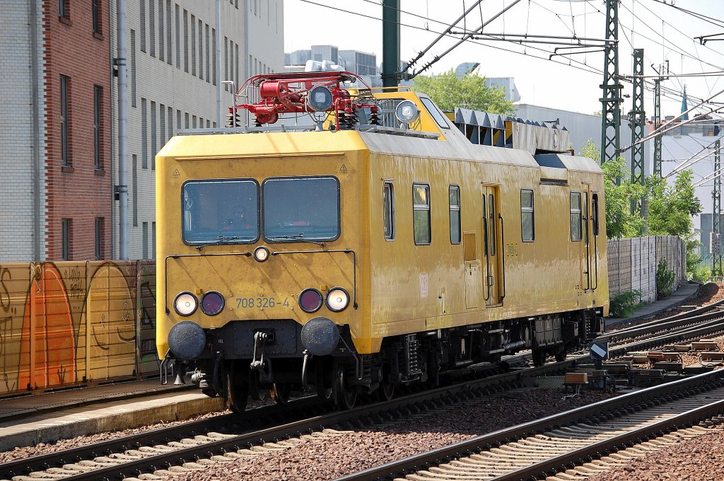 DB ORT 708 326-4 Richtung Berlin Gesundbrunnen am 24.07.13 Berlin-Wedding. 