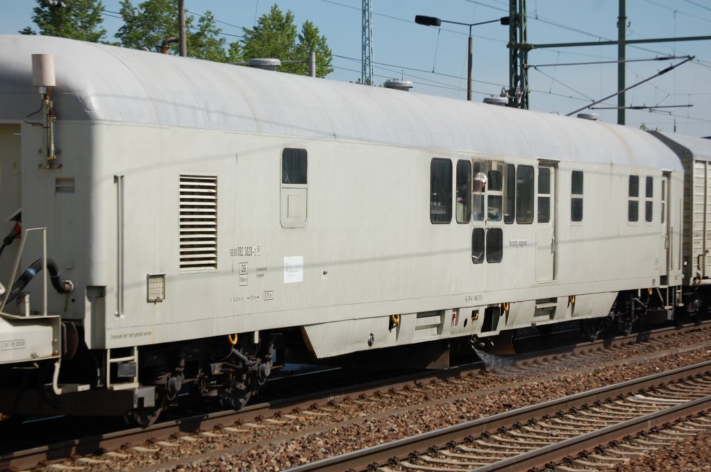 Der Spr�h- und Leitstandwagen des Unkrautvernichtungszuges der Fa. Bayer CropScience mit der Nr. 60 80 092 3020-2(P) Heimatbahnhof: Bergkamen, 10.05.12 Bhf. Flughafen Berlin-Sch�nefeld.