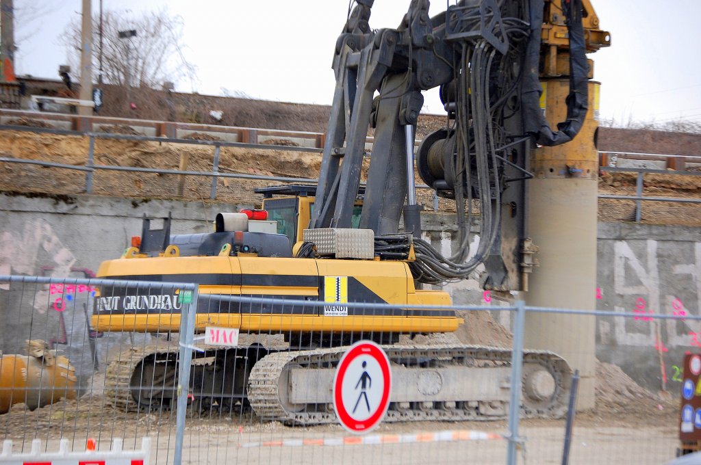 Die Tr�germaschine des BAUER BG 22 H Systems der Fa. WENDT GRUNDBAU am 28.02.09 Gro�baustelle Berlin Ostkreuz.