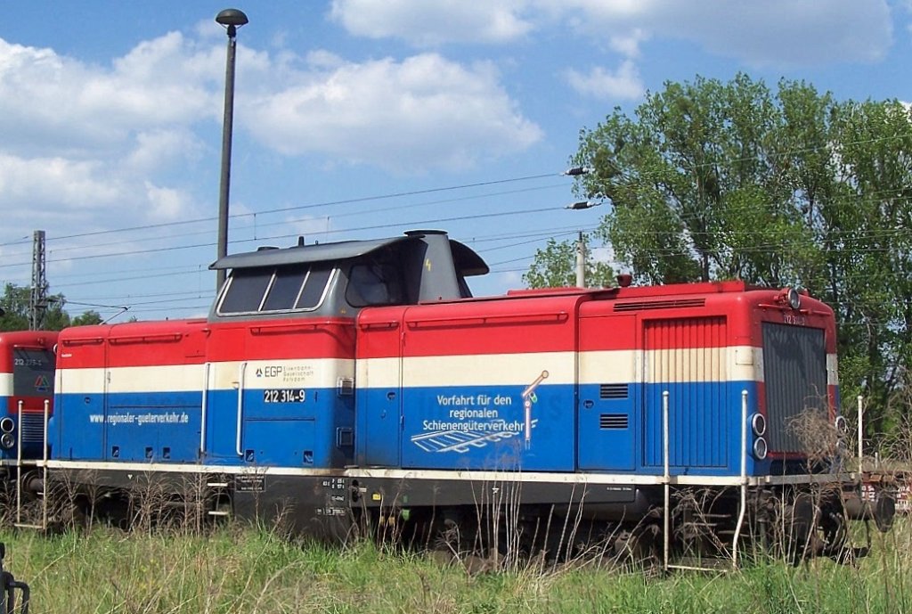 EGP 212 314-9 (92 80 1212 314-9 D-EGP, MaK Bj.1966) auch in den alten Farben am 05.05.07 Gbf.Wustermark/Elstal.