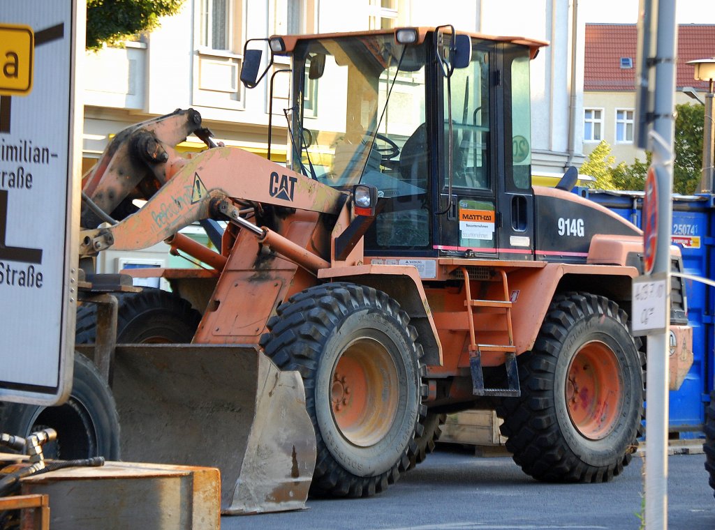 Ein CAT 914G der Baufirma MATTH�I, Vinetastr. Berlin-Pankow 19.07.10
