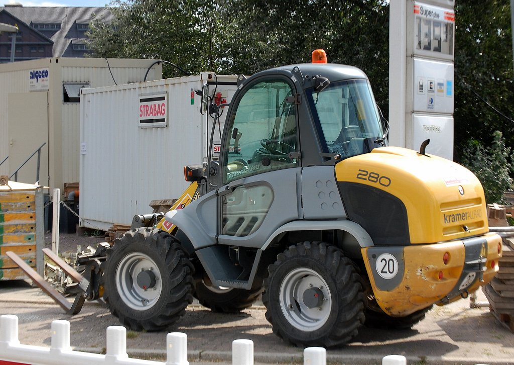 Ein Leasingradlader kramerALLRAD Typ 280 am 30.08.09 N�he Berlin-Westhafen.