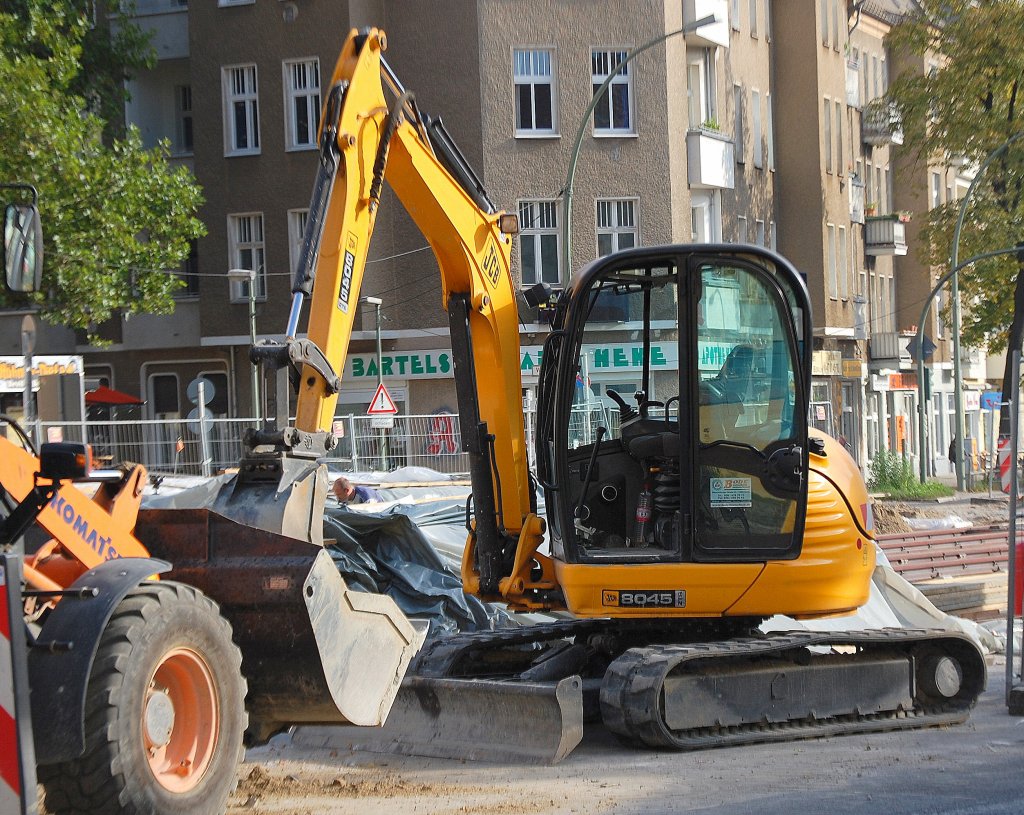 Ein Minibagger JCB 8045 ZTS der Fa. BODE am 06.10.10 Baustelle Berlin-Pankow Vinetastr.