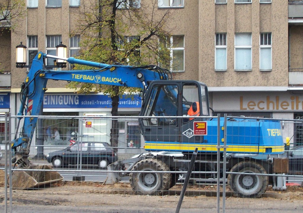 Ein O&K Typ? der Fa. TIEFBAU BAUCH am 22.10.08 Berlin Kaiserdamm. 