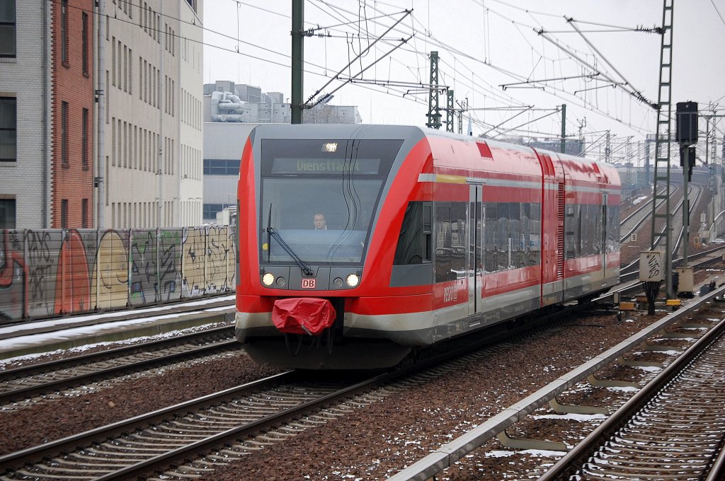 Ein Stadler GTW der DB auf Dienstfahrt Richtung Berlin-Gesundbrunnen, 14.02.12 Berlin-Wedding.