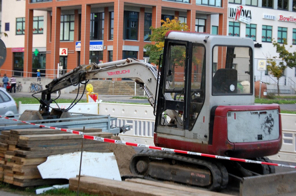 Ein TAKEUCHI Typ? Minibagger bei Tiefbauarbeiten am 25.09.08 Berlin-pankow.