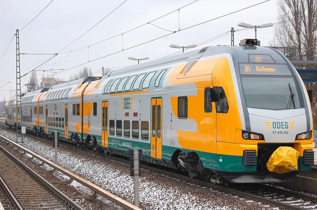 Endlich regul�r seit einer Woche im Einsatz, ODEG-KISS ET 445.102 (94 80 0445 602-1 D-ODEG) als RE4 nach Rathenow, 13.01.13 Bhf. Berlin Jungfernheide.