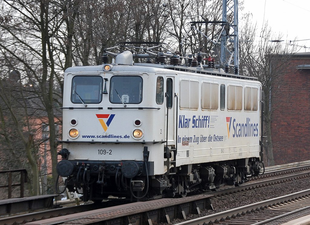GVG 109-2 (Bj. 1962, ex DR 109 013) Richtung Bernau, 24.03.10 Berlin-Karow.