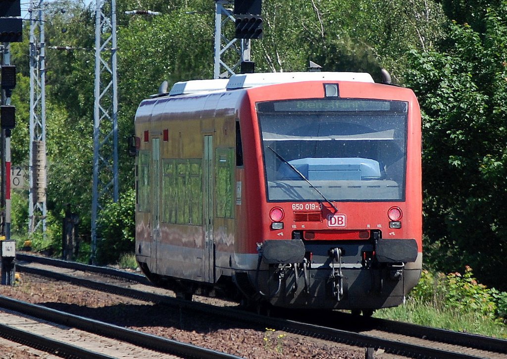 Hier ist 650 019-3 der RAB (Regional Bahn Alb-Bodensee, T�bingen) auf dem Weg zur Wartung im Stadler Werk Berlin-Pankow am 13.05.09