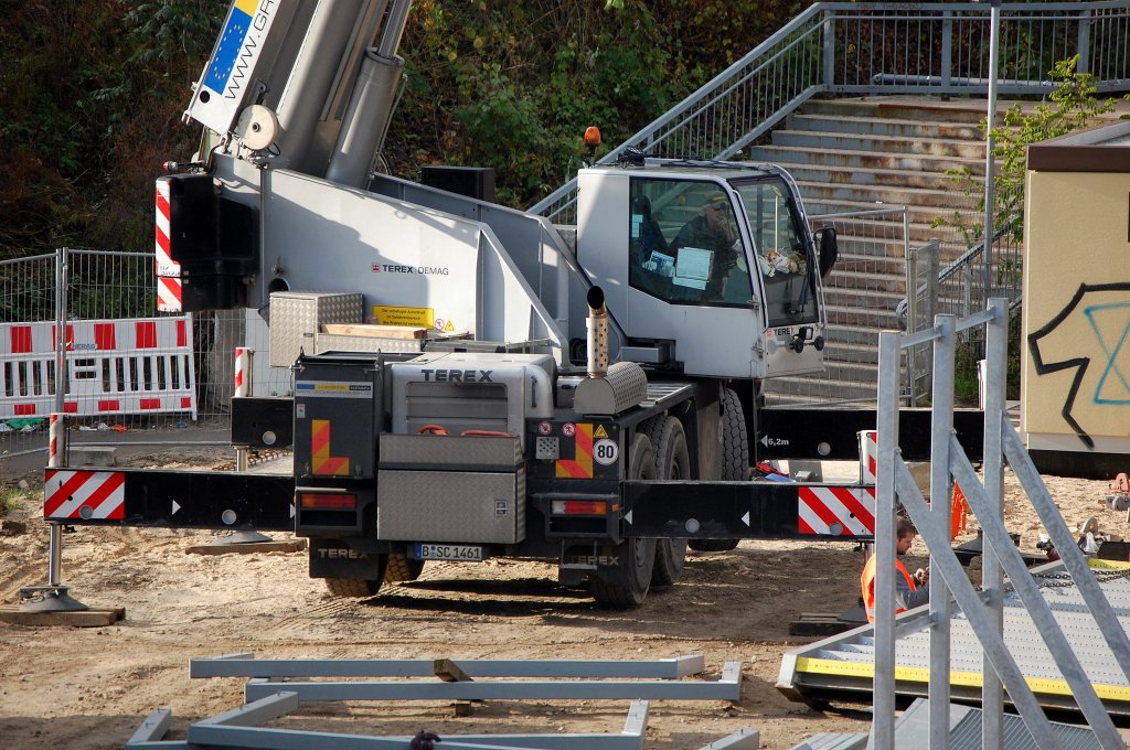 Hier noch eine Detailaufanhme des AC40City TEREX/DEMAG Fahrzeugkrans der Fa. Grohmann Winter 2008 Berlin-Ostkreuz.