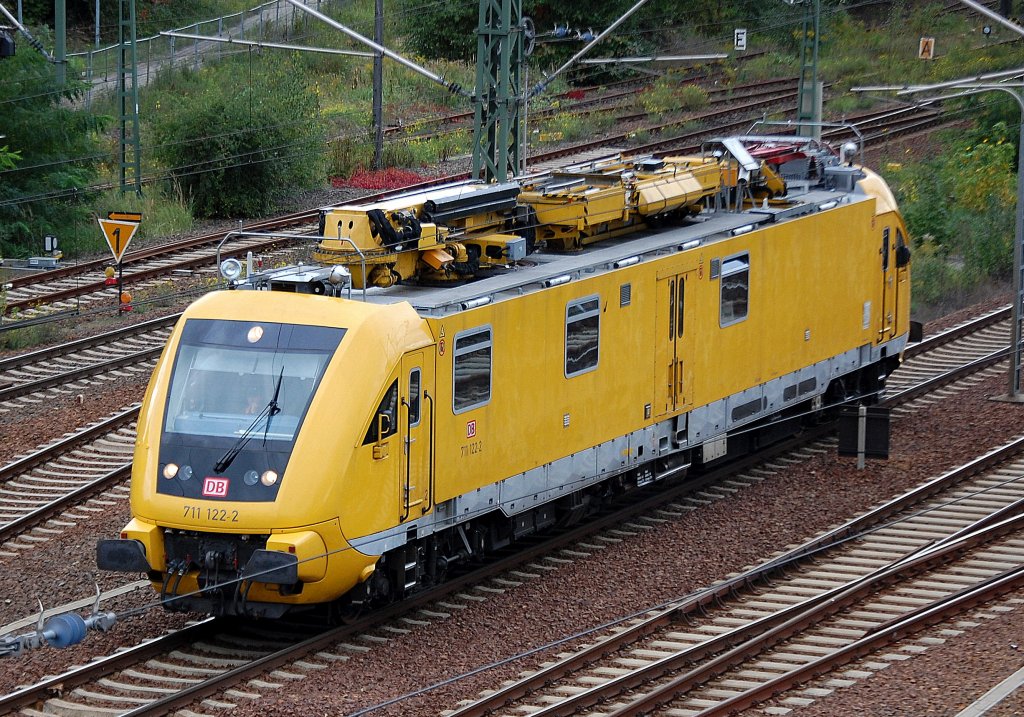 HIOB 711 122-2 unterwegs Richtung Berlin-Wedding, 29.09.10 Berlin-Westhafen.