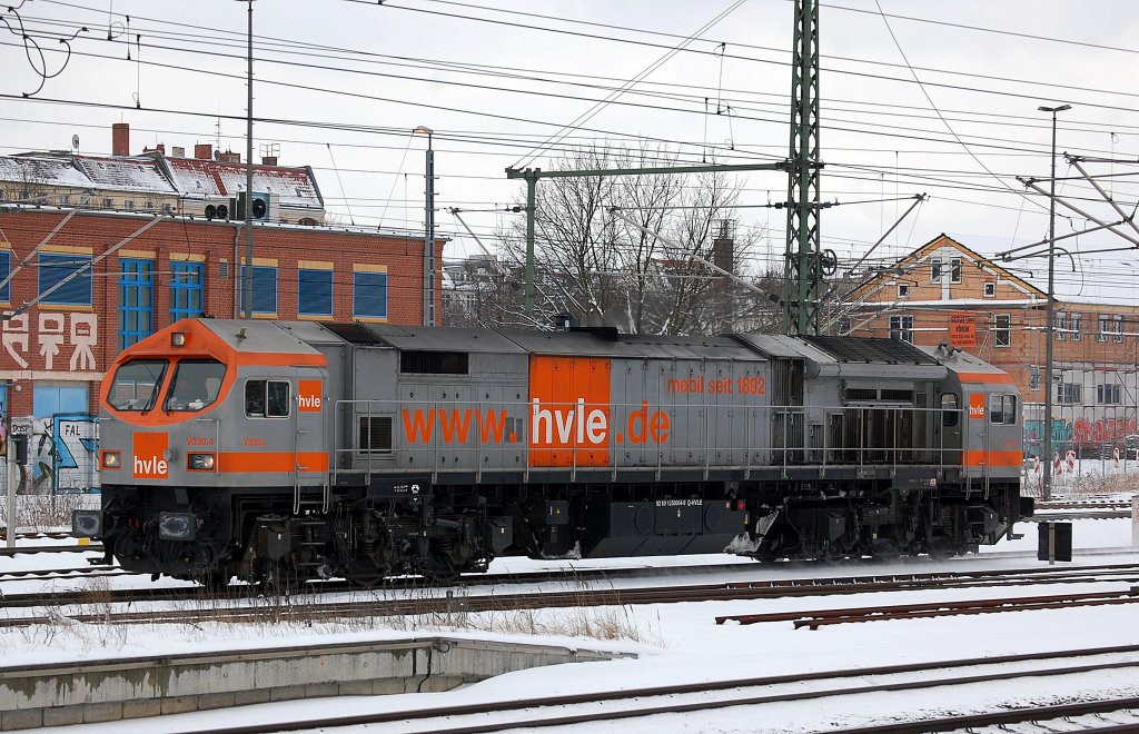 HVLE Tiger  V330.4 (92 80 1250004-9 D-HVLE) Richtung Nordosten, 20.03.13 Berlin-Westhafen.