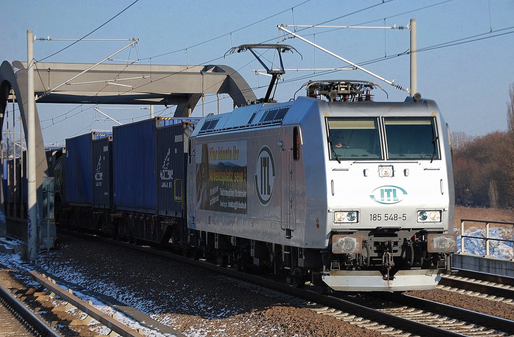 ITL 185 548-5 (91 80 6185 548-5 D-ITL) mit Containerzug Richtung Bornholmer Str., 06.02.12 Berlin-Pankow. 