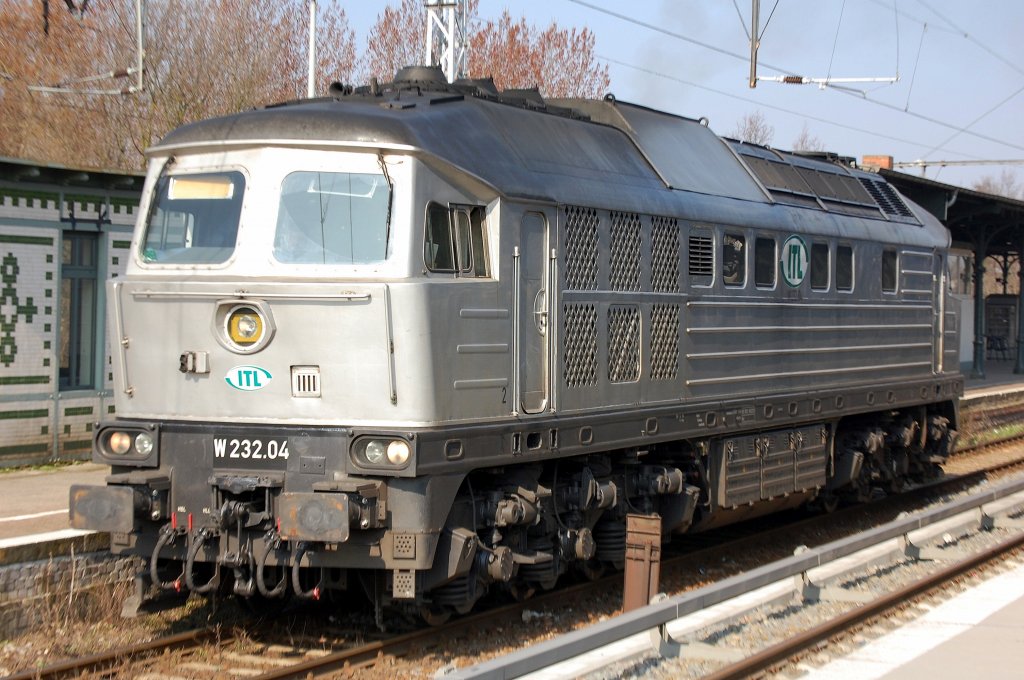 ITL W 232.04 (Bj.1977 Umbau ADtranz 1999) am 04.04.09 Berlin-Sch�neweide.