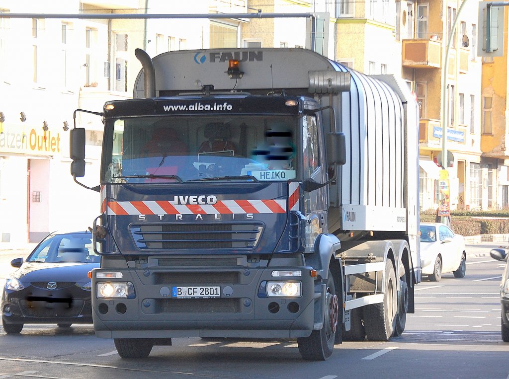 IVECO STRALIS 270 M�llentsorgungsfahrzeug mit silberner FAUN M�llpresse der Recyclingfirma ALBA, 22.02.11 Berlin Bornholmer Str.