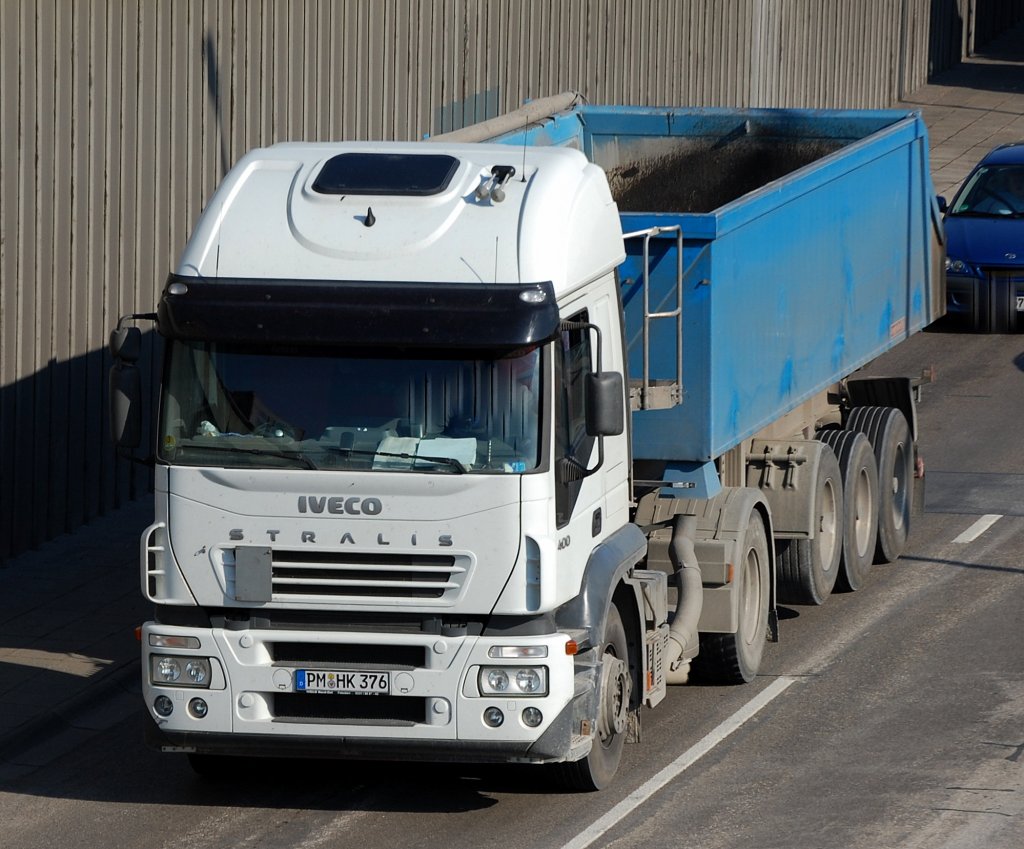 IVECO STRALIS 400 PS Sattelkipper, 24.04.09 Berliner Stadtautobahn H�he Knobelsdorffstr.