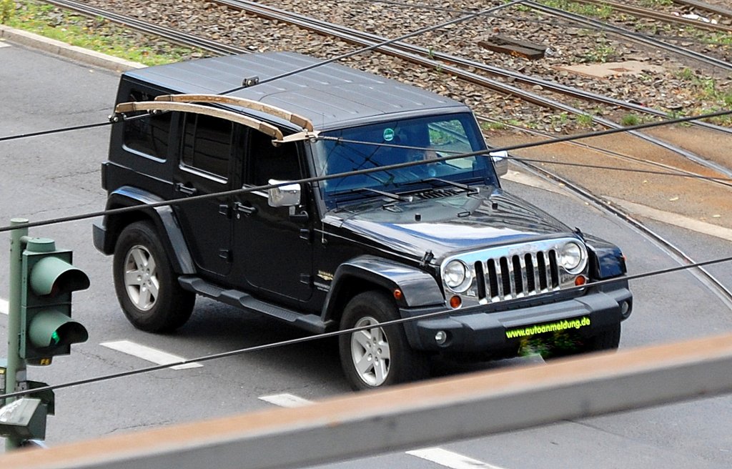 Jeep Wrangler als Firmenfahrzeug, 09.07.12 Berlin Alexnderplatz.