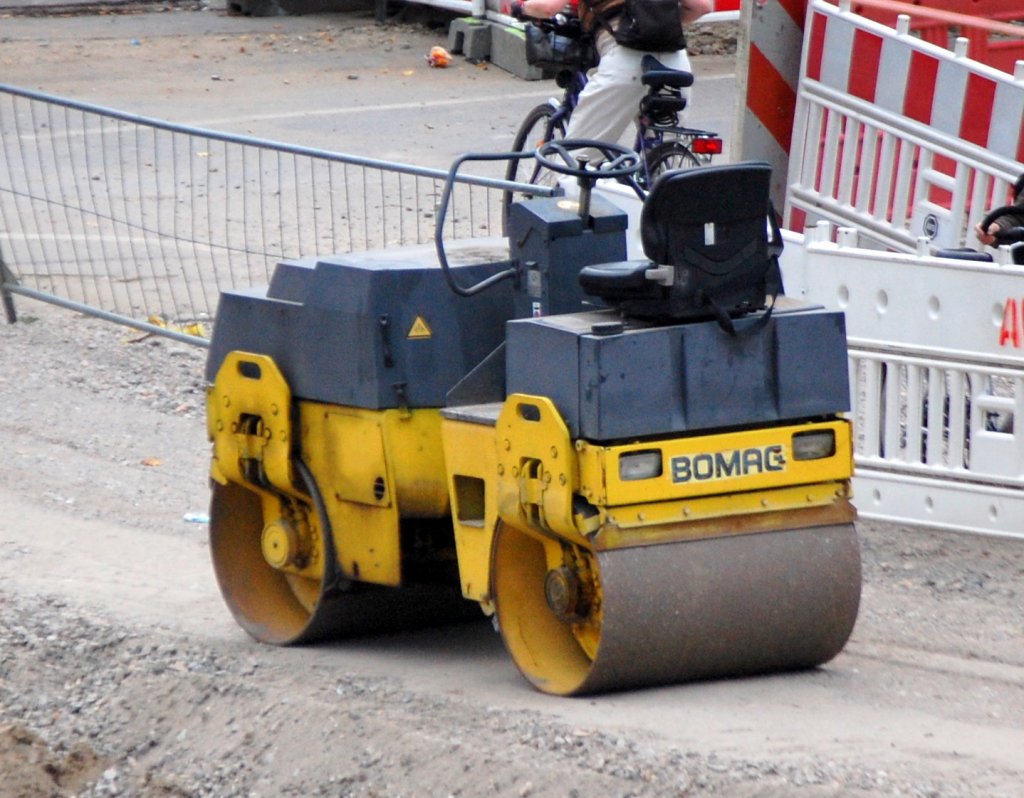 Kleine BOMAG Tandemwalze BW Typ?, 23.08.11 Berlin Adlershof.