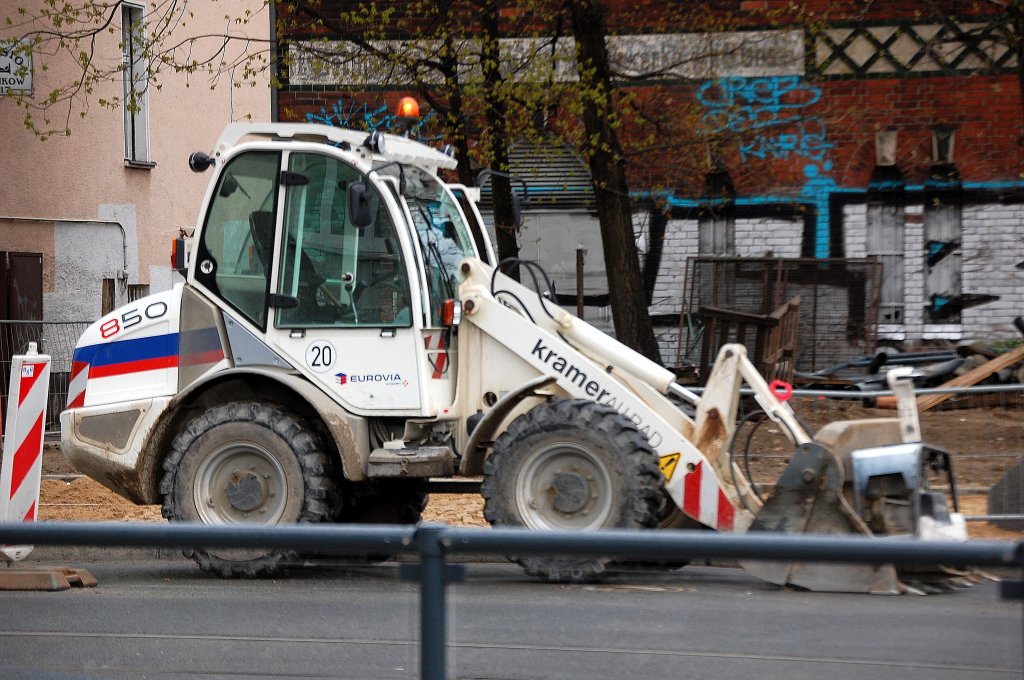 kramerALLRAD 850 der Baufirma EUROVIA am 14.04.11 Berlin-Pankow.