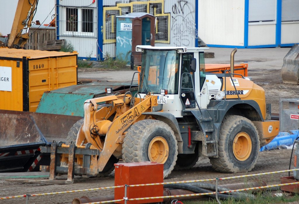 LIEBHERR 554 2plus2 am 17.08.08 Gr�baustelle Berlin-Ostkreuz.