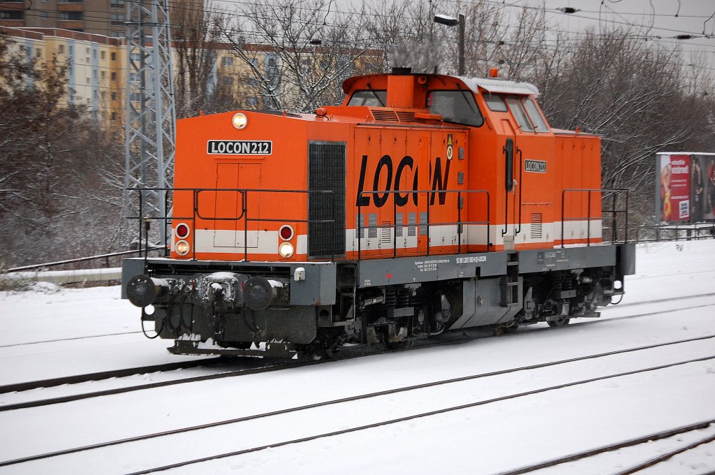 LOCON 212 (92 80 1293 503-9 D-LOCON) Richtung Berlin-Lichtenberg, 09.12.10 Berlin Greifswalder Str.