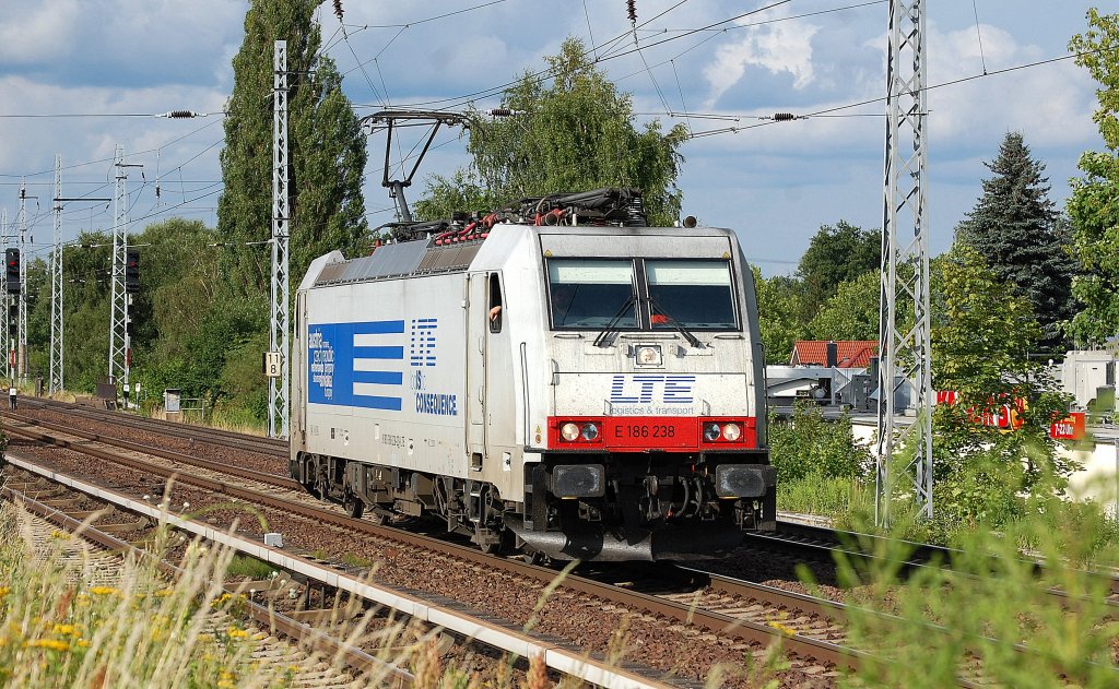 LTE Slovakia E 186 238 (91 80 6186 238-2 D-LTE) am 16.07.13 Berlin-Karow.