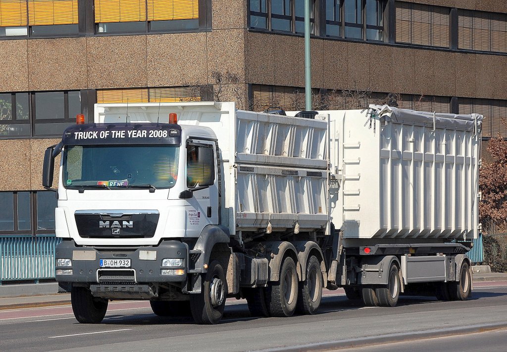 MAN TGS 18.440 hochwandiger Kipper + Abrollkipph�nger, 03.03.11 Berlin-Putlitzbr�cke.