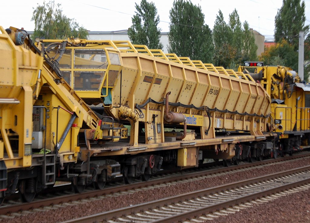 Material-F�rder- und Siloeinheit vom Hersteller P&T Typ MFS-100 der Fa. JumboTec (3418) am 08.10.12 Berlin-Pankow.