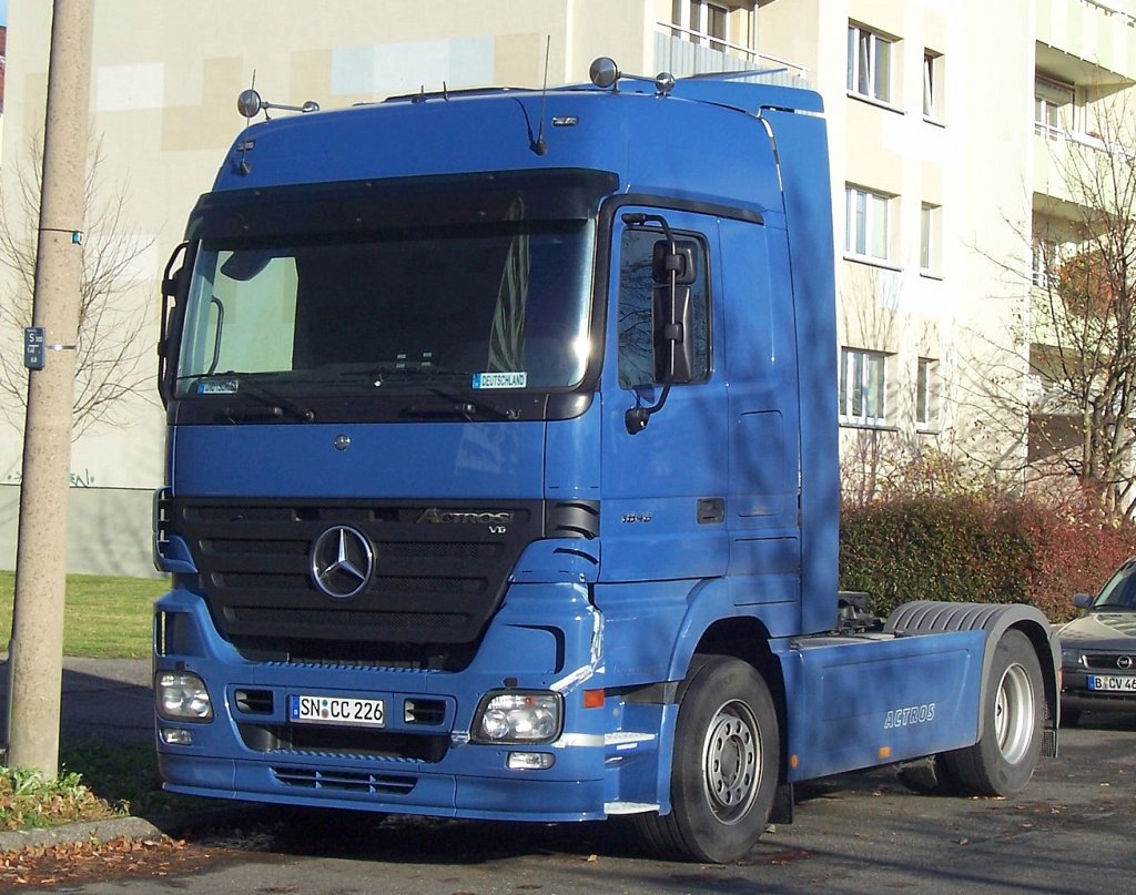 MB ACTROS 1846 V8 Zugmaschine, Berlin-Pankow 2008.