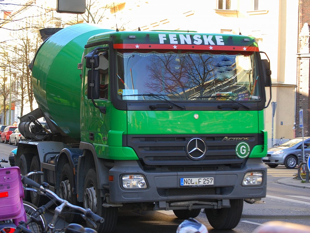 MB ACTROS 3236 Betonmischfahrzeug der Fa. FENSKE, 26.03.12 Berlin-Pankow.