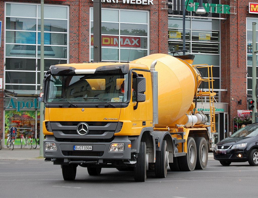 MB ACTROS 3241 Betonmischer, 17.05.11 Berlin-Pankow.