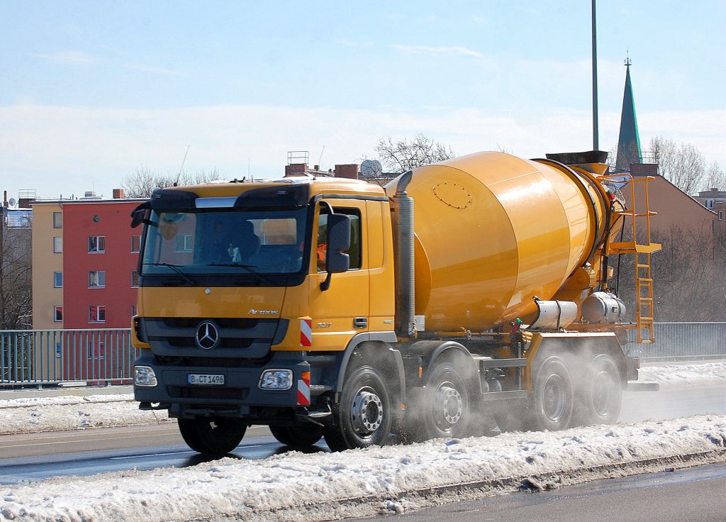 MB ACTROS 3241 Betonmischfahrzeug, 13.03.13 Berlin-Putlitzbr�cke.