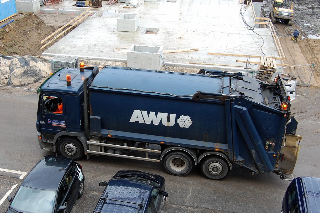 MB ACTROS M�llentsorgungsfahrzeug der Fa. AWU/GRUNSKE am 07.02.13 Berlin-Pankow.