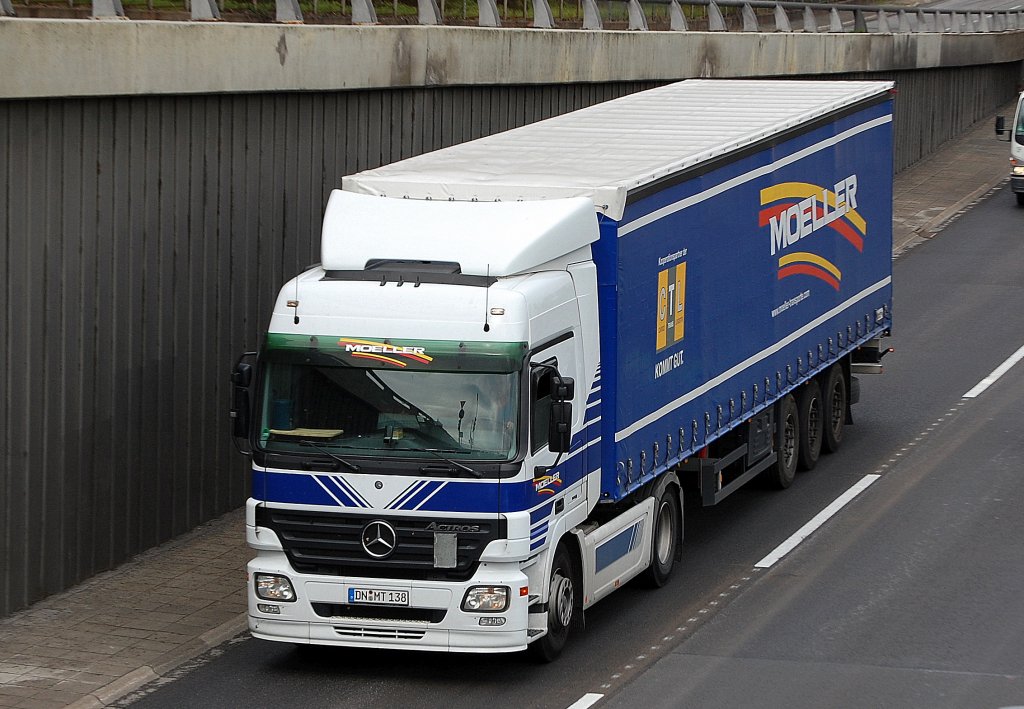 MB ACTROS Sattelzug der Fa.MOELLER, 08.09.10 Berliner Stadtautobahn H�he Knobelsdorffstr.