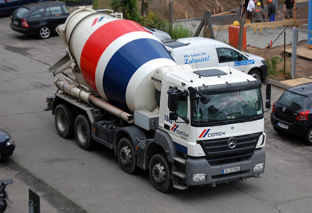 MB AXOR 3240 Betonmischfahrzeug der Fa. CEMEX am 25.06.12 Berlin-Pankow.