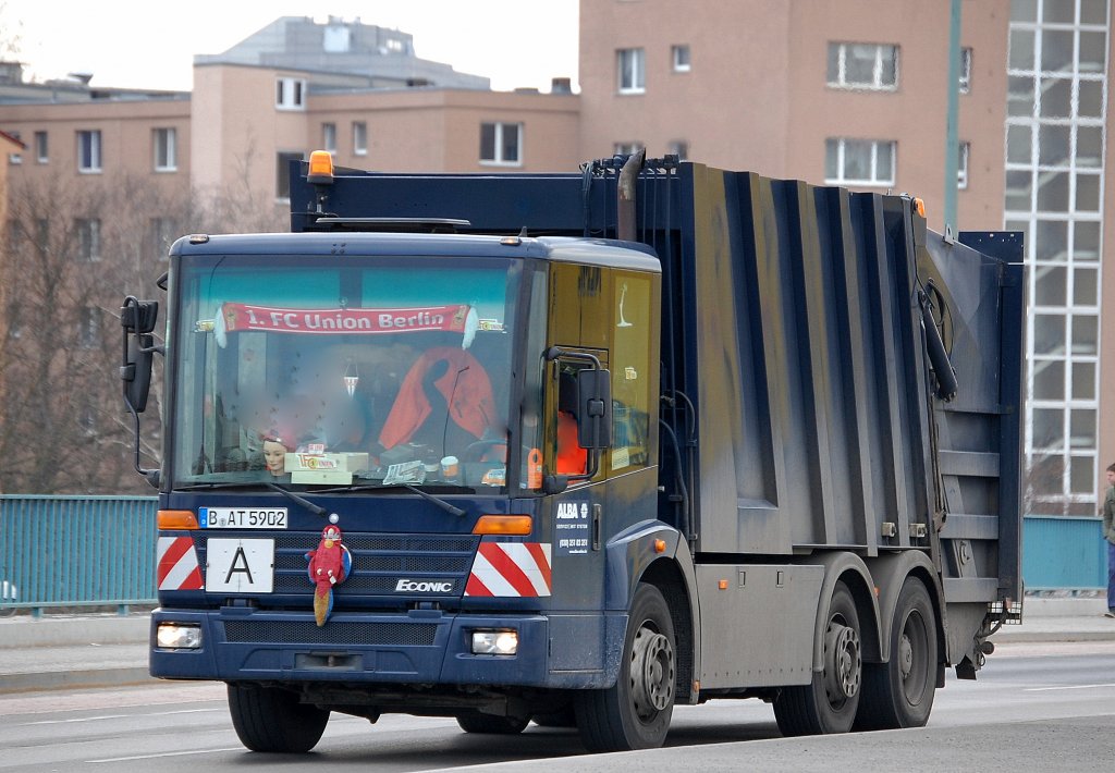 MB ECONIC M�llentsorgungsfahrzeug der Fa. ALBA, 08.04.13 Berlin-Putlitzbr�cke.