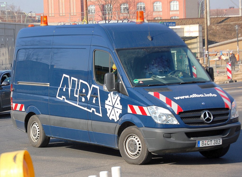 MB Sprinter Transporter der Recyclingfirma ALBA, 02.03.11 Berlin-Pankow.