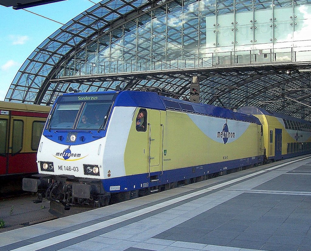 ME 146-03  Bienenb�ttel  (91 80 6146 503-8 D-ME, Bj.2003) mit Sonderzug am 15.09.07 Berlin-Hauptbahnhof.