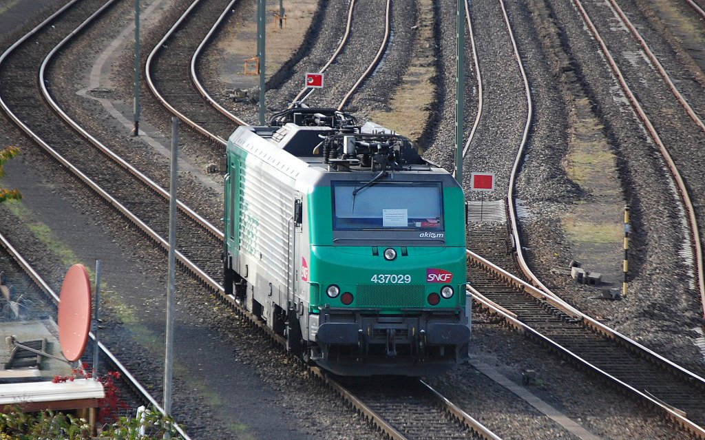 Mietlok Akiem/FRET 437029 am 17.10.12 Berliner Westhafen.