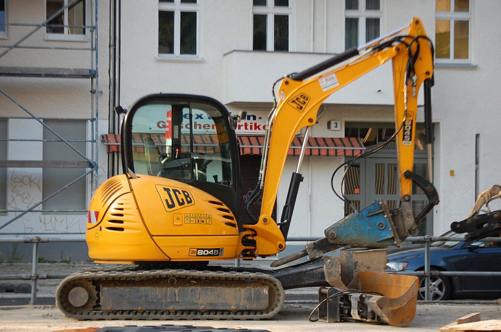 Mini-Kompaktbagger JCB 8045 ZTB (Leasingbaumaschine), 11.07.11 Berlin-Pankow.