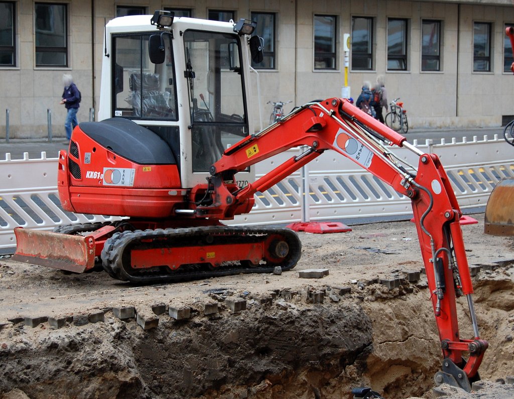 Mini-Kompaktbagger Kubota KX61-3 der Fa. RAKW, 01.03.12 Berlin-Mitte. 