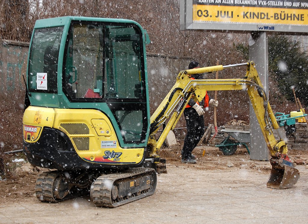 Minibagger AMMANN YANMAR SV17 EX, 04.03.10 Berlin-Pankow.