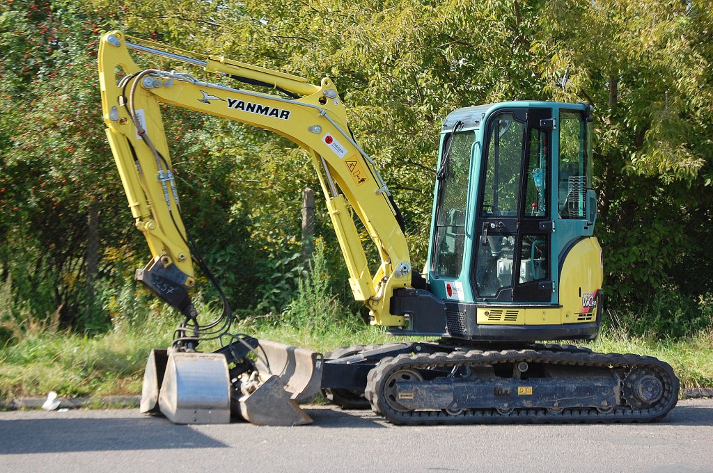 Minibagger AMMANN YANMAR ViO 50, 03.09.11 Berlin-Pankow.