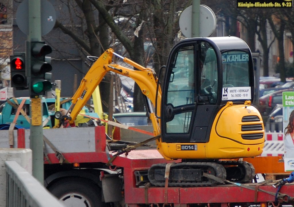 Minibagger JCB Typ 8014 auf H�nger, 27.03.09 Berlin-Kaiserdamm.