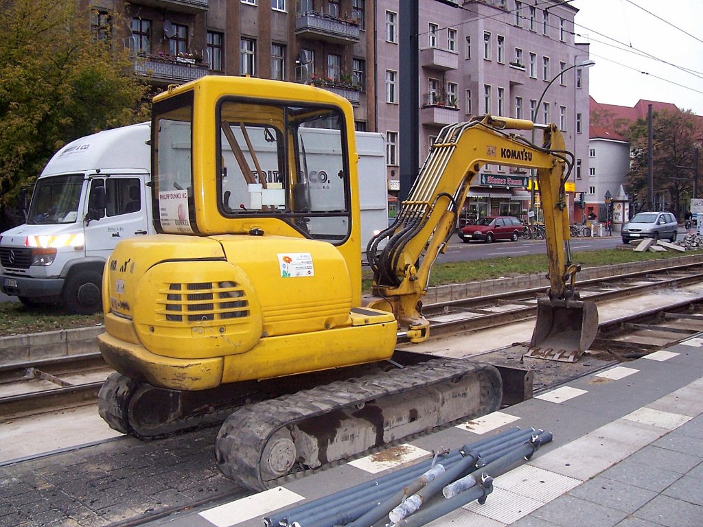 Minibagger KOMATSU PC45R am 25.10.07 Berlin Danziger Str.