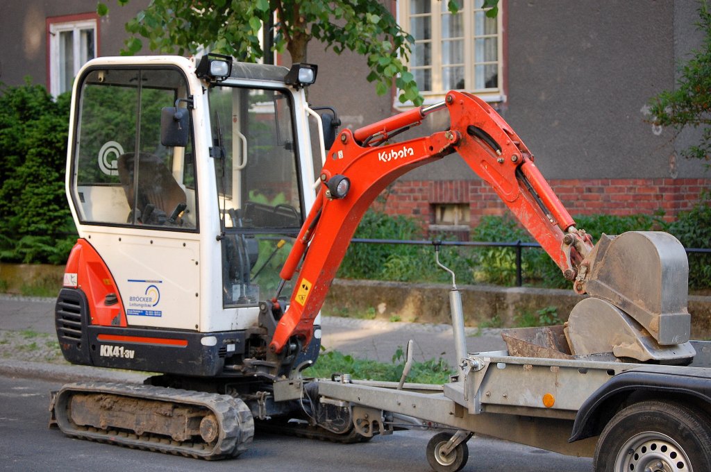 Minibagger KUBOTA KX41-3V, Sommer 2008 Berlin-Pankow.