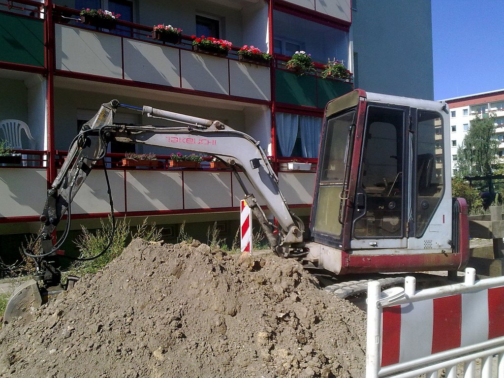 Minibagger TAKEUCHI TB035, 15.09.12 Berlin-Pankow.