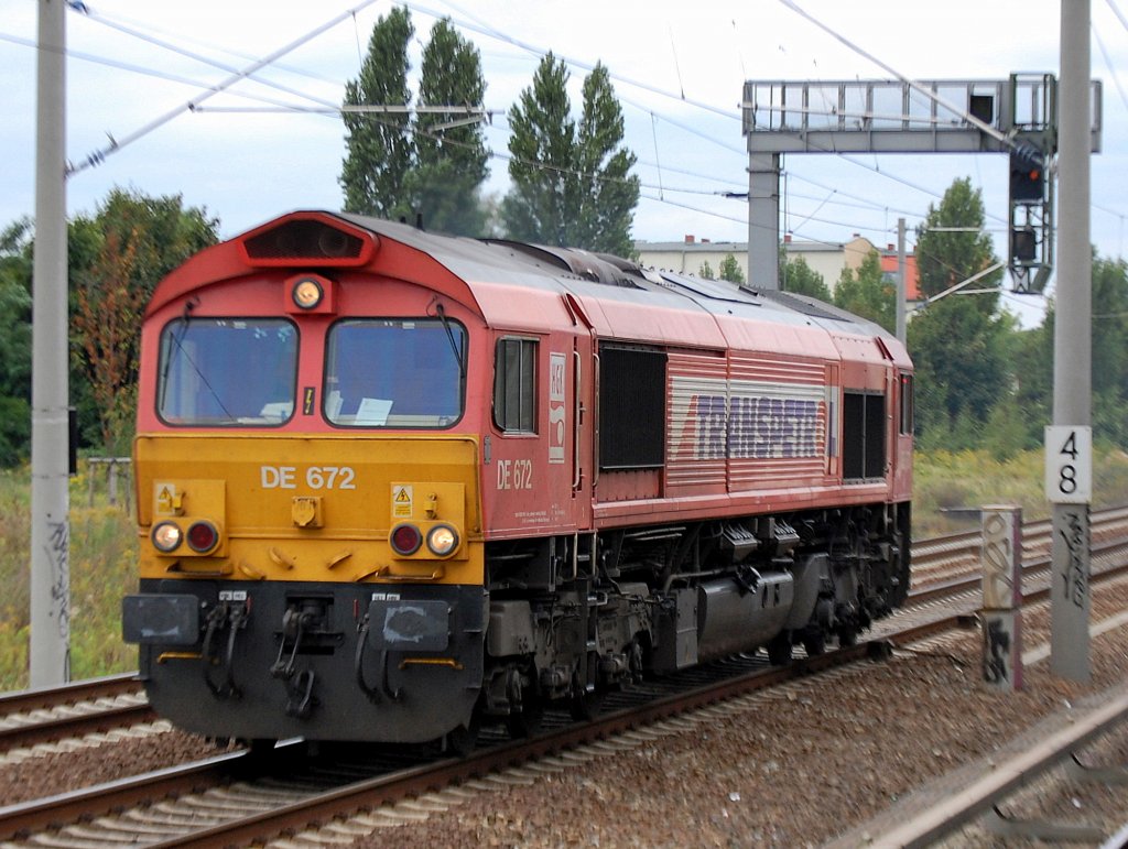 Mit dem TRANSPETROL-Logo, HGK DE 672 (92 80 1266 072-8 D-HGK, GM-EMD Bj.2003), 16.09.08 Berlin-Pankow. 