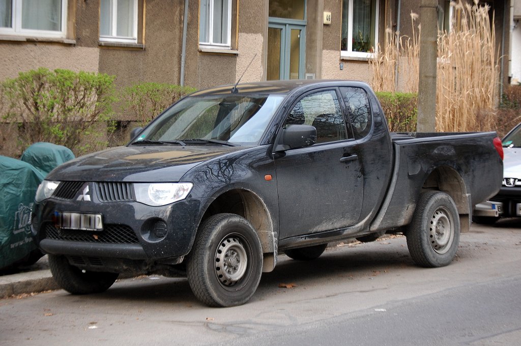 Mitsubishi L200 Pickup, 18.03.12 Berlin-Pankow.