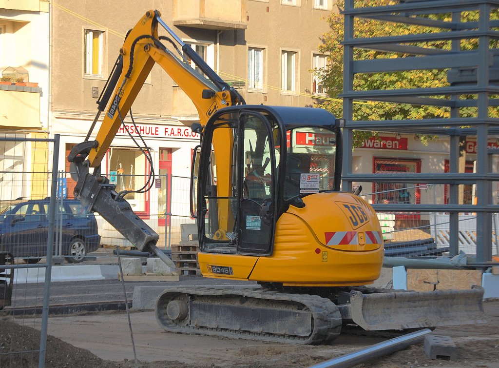 Mninbagger JCB 8045 ZTB, 23.10.10 Berlin Vinetastr. Gro�baustelle. 
